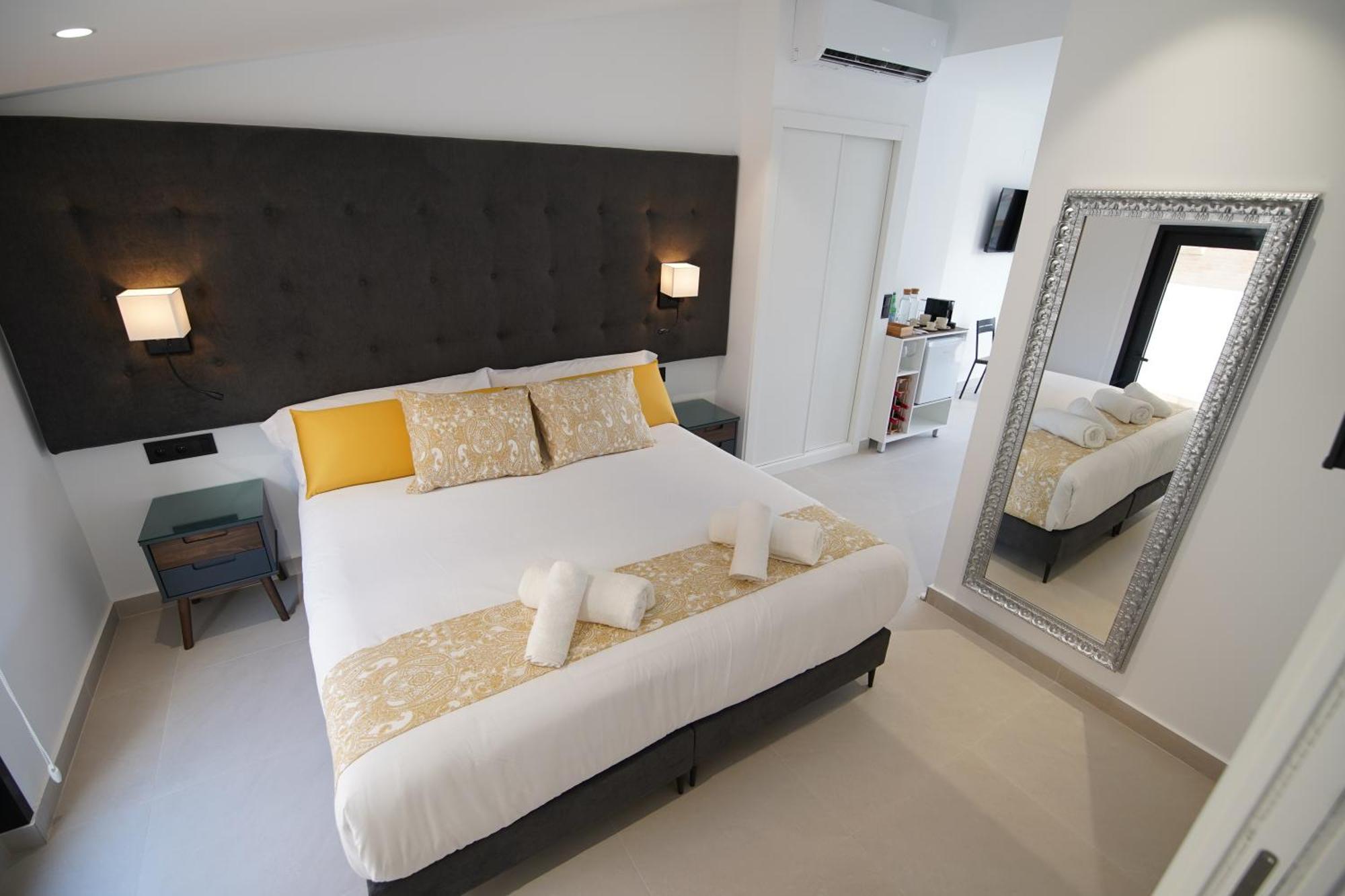 Bet Apartments - Suites Puerto Валенсия Екстериор снимка
