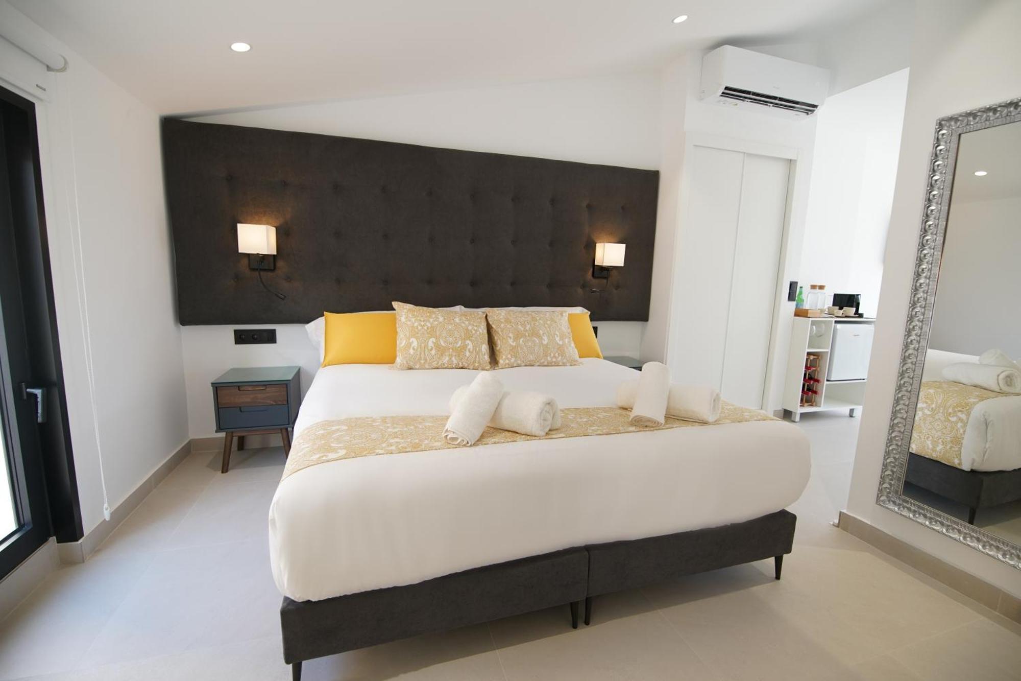 Bet Apartments - Suites Puerto Валенсия Екстериор снимка