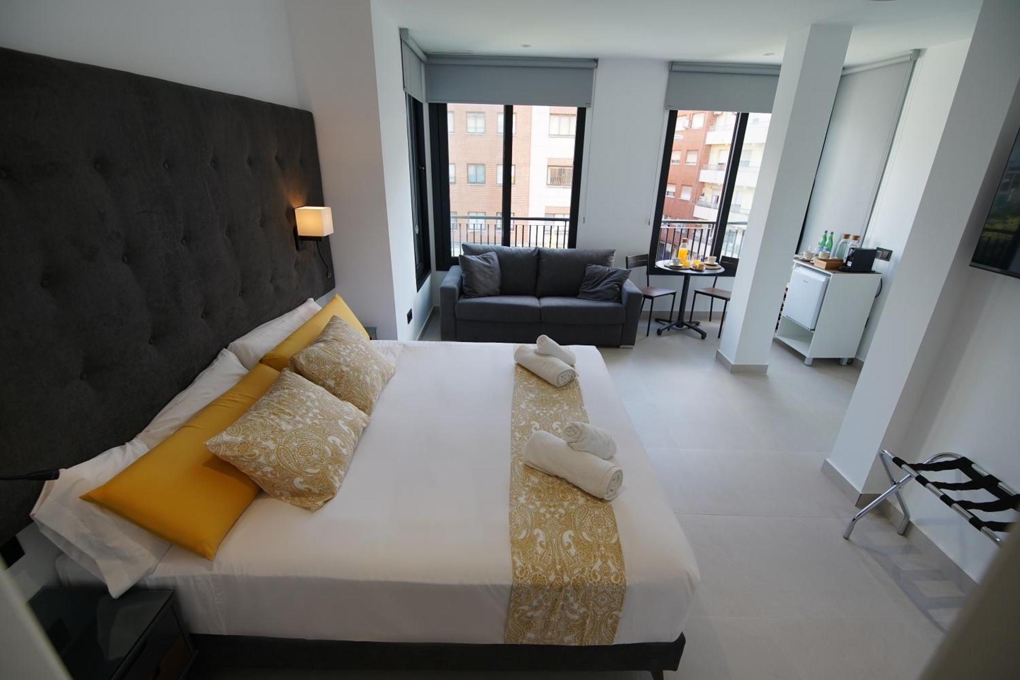 Bet Apartments - Suites Puerto Валенсия Екстериор снимка